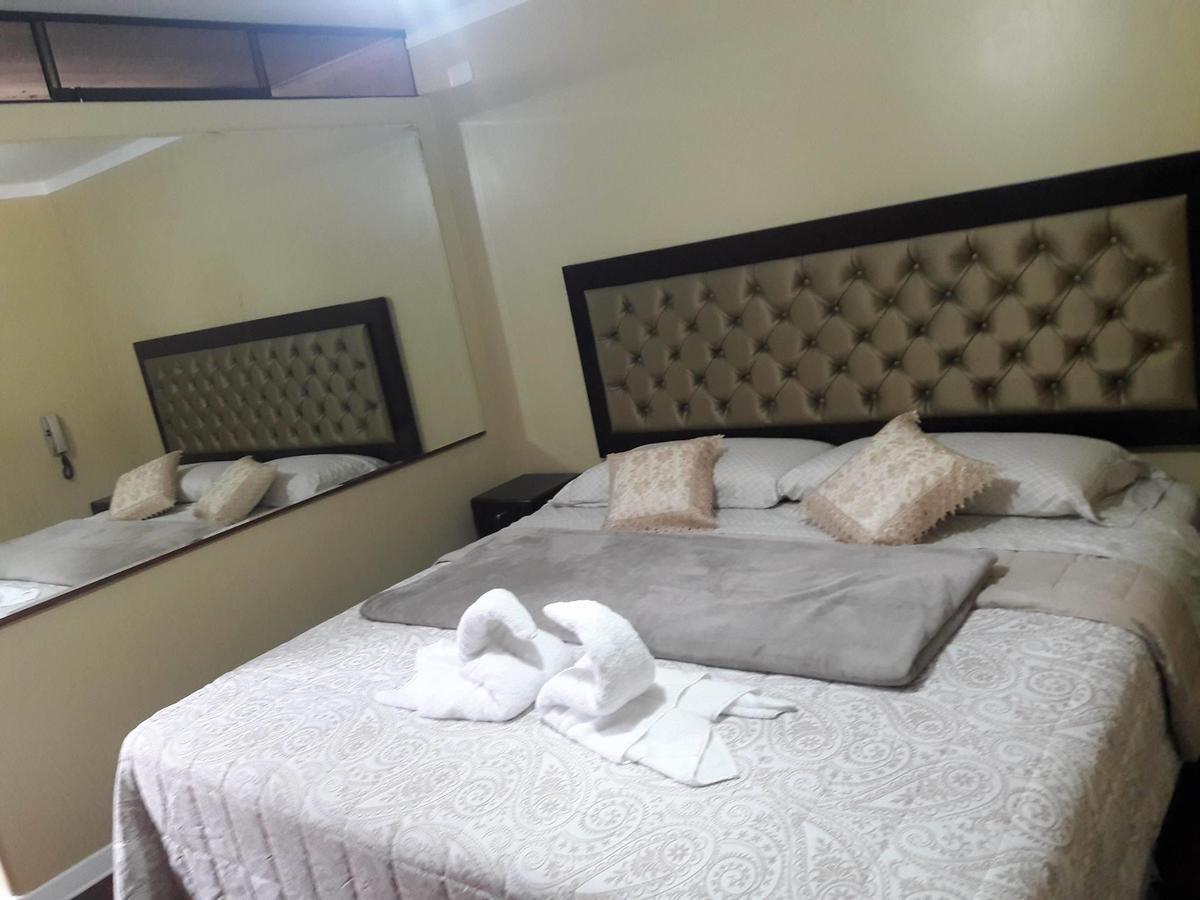 Hostal Victoria Lima Bagian luar foto